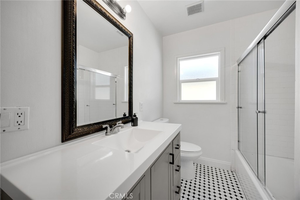 329 E 19th