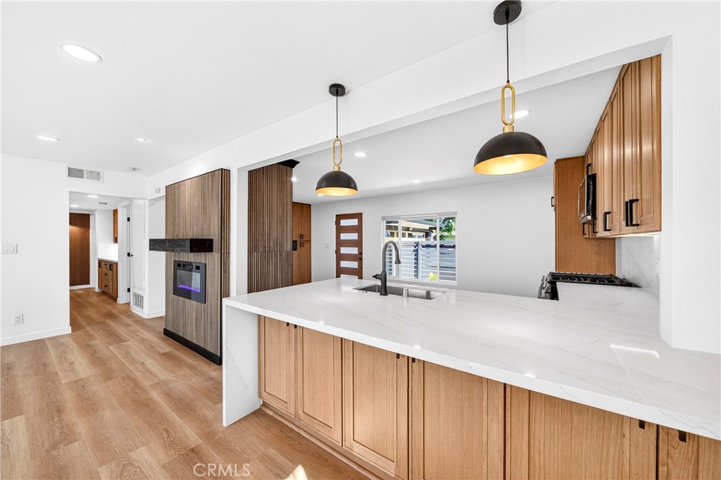 15011 La Mesa