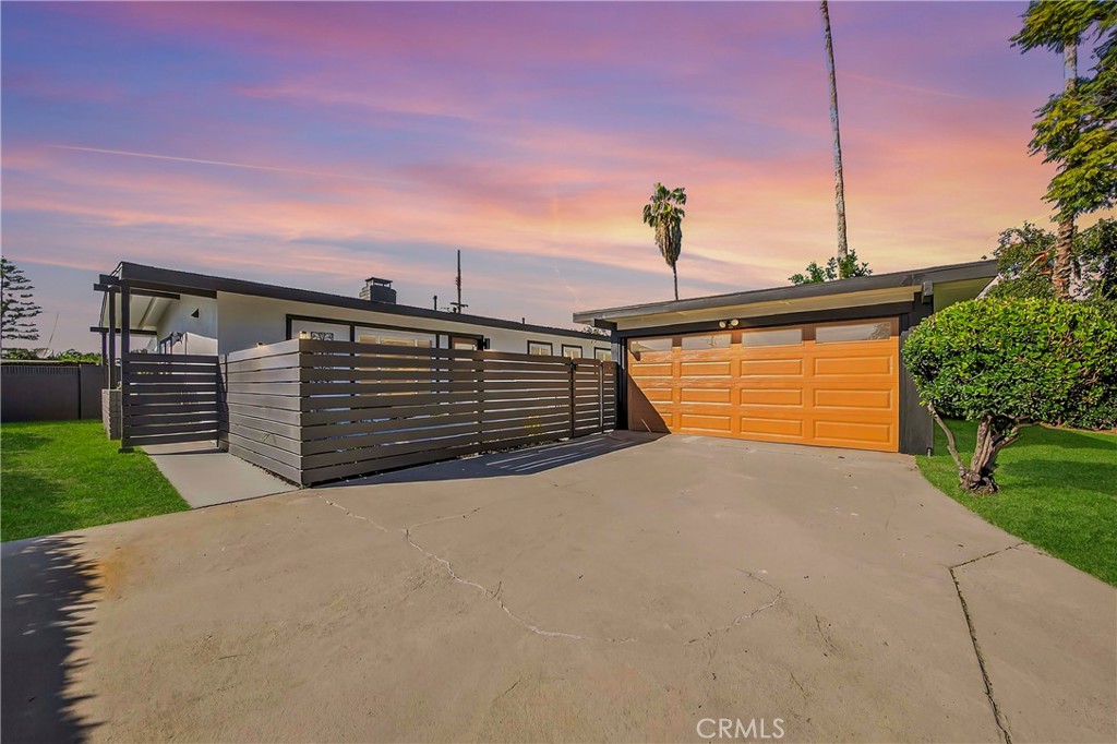 15011 La Mesa