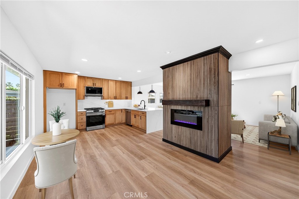15011 La Mesa