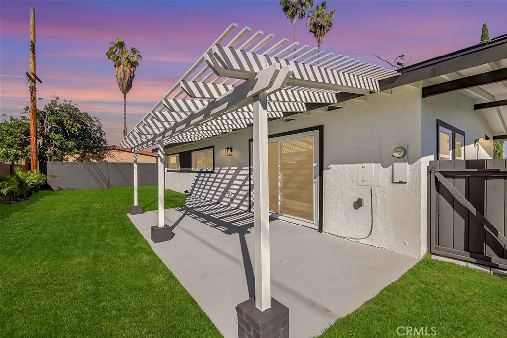 15011 La Mesa