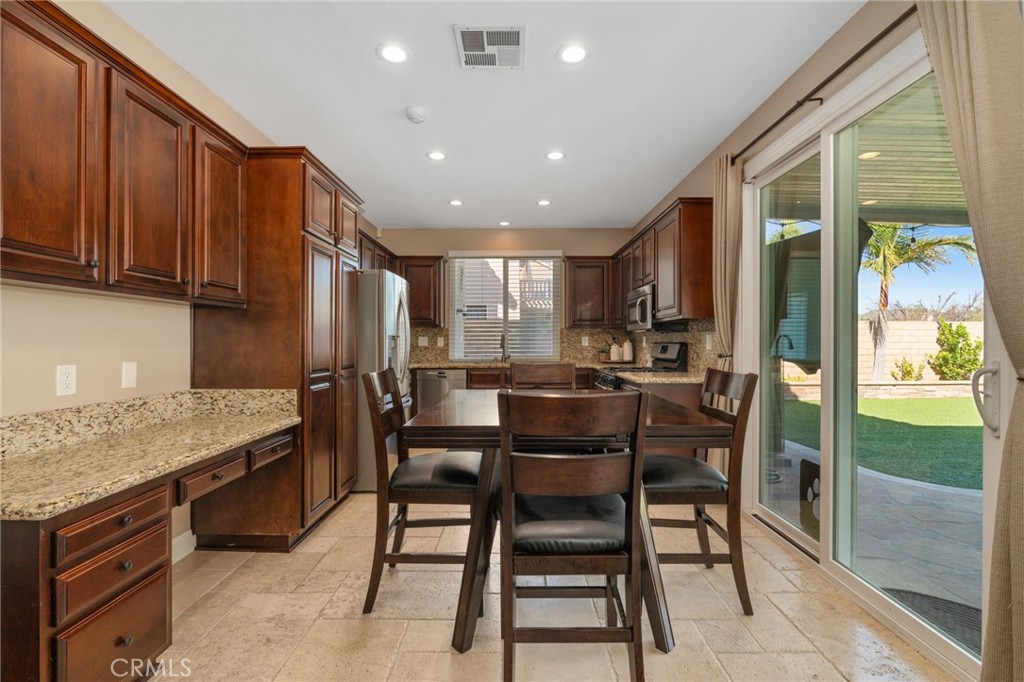 729 La Docena Lane