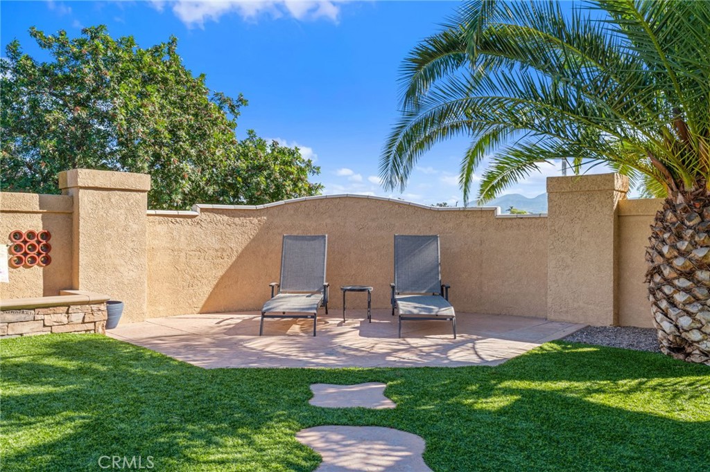 729 La Docena Lane