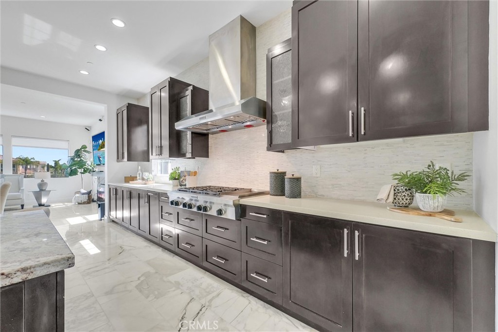 520 N Bardsdale Place