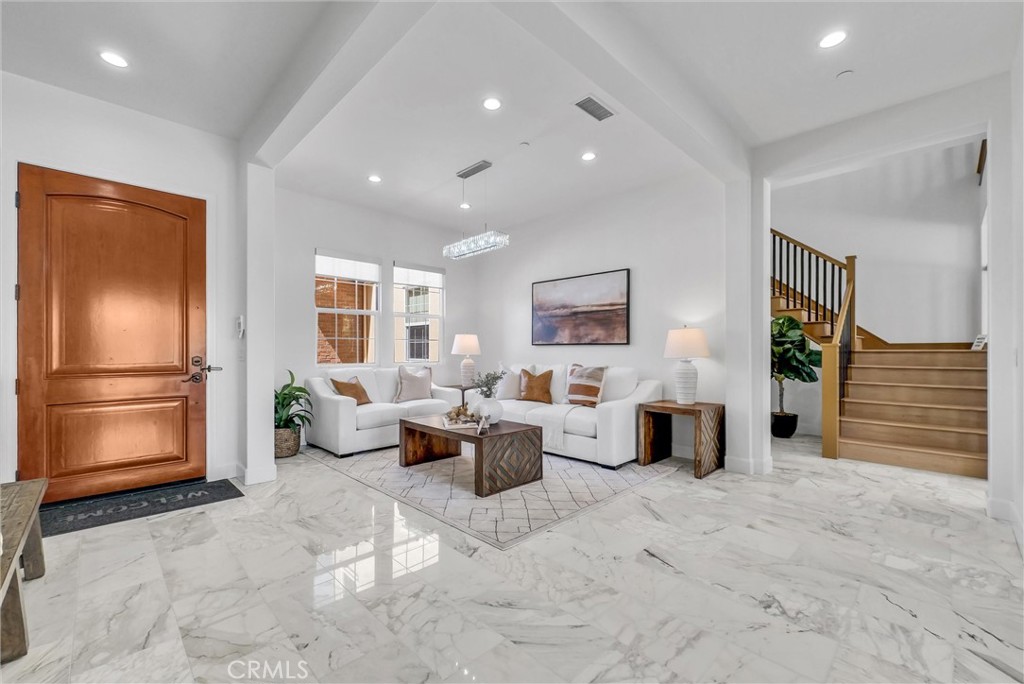 520 N Bardsdale Place