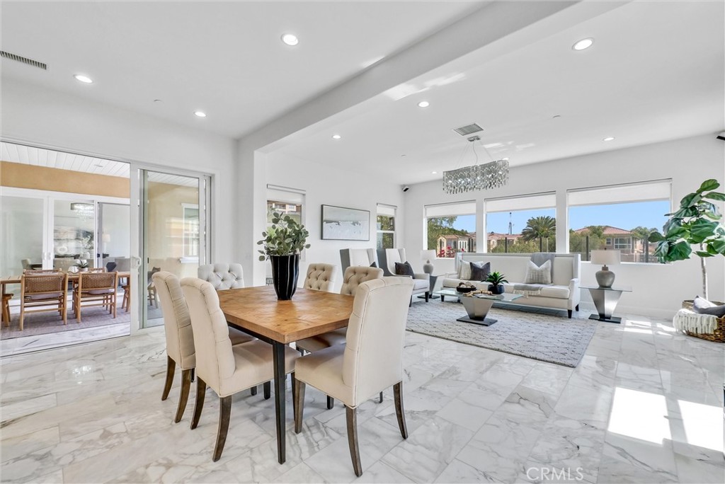 520 N Bardsdale Place