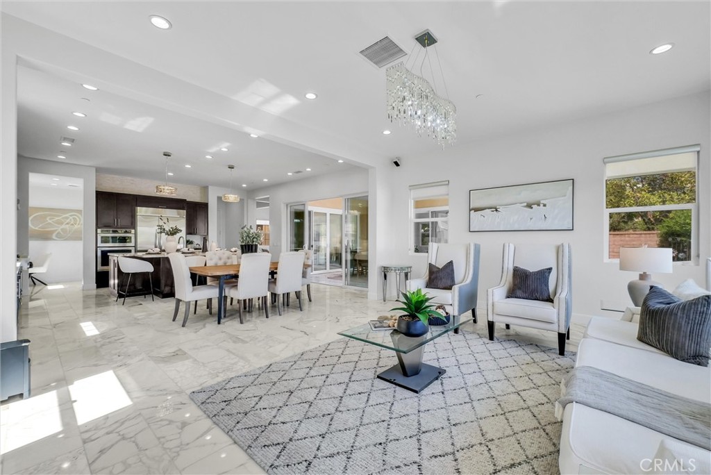 520 N Bardsdale Place