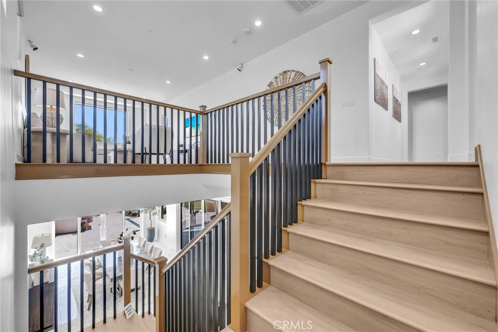 520 N Bardsdale Place