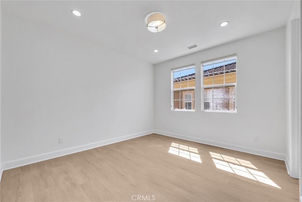 520 N Bardsdale Place