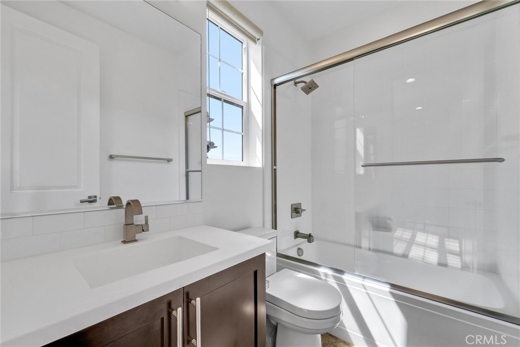 520 N Bardsdale Place