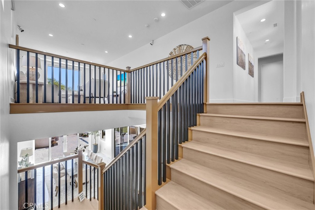 520 N Bardsdale Place