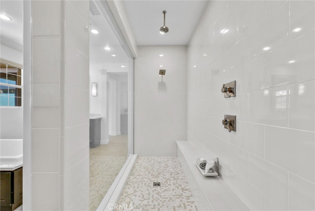 520 N Bardsdale Place