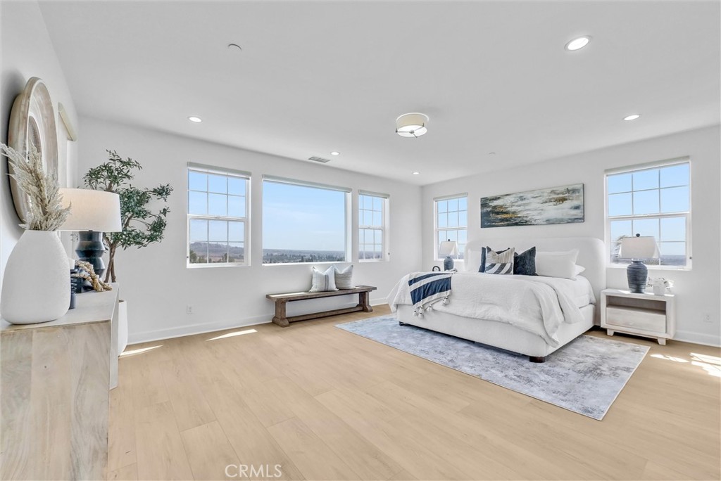 520 N Bardsdale Place