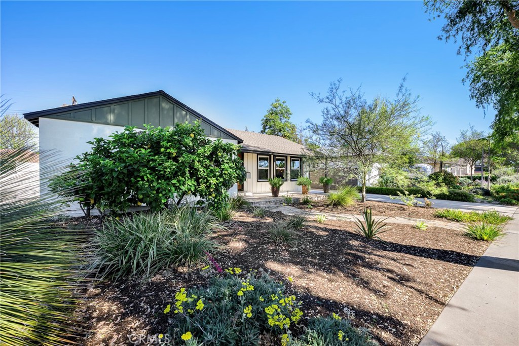 1245 Riverside Drive