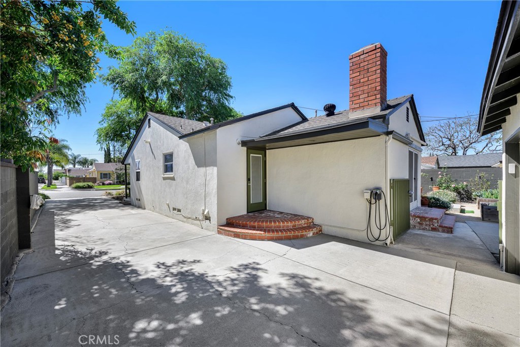 1245 Riverside Drive