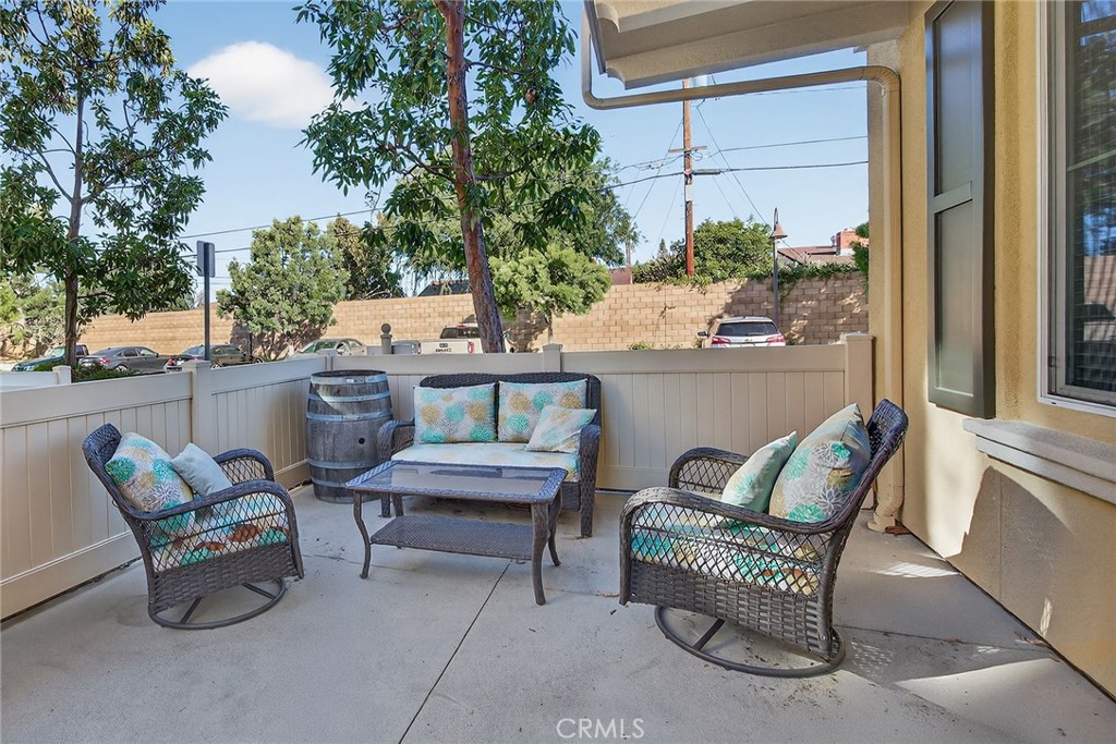 1617 E Lincoln