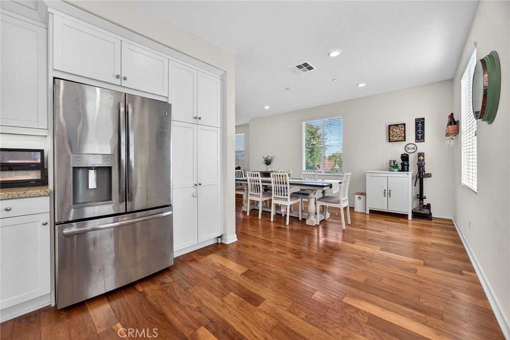 1617 E Lincoln