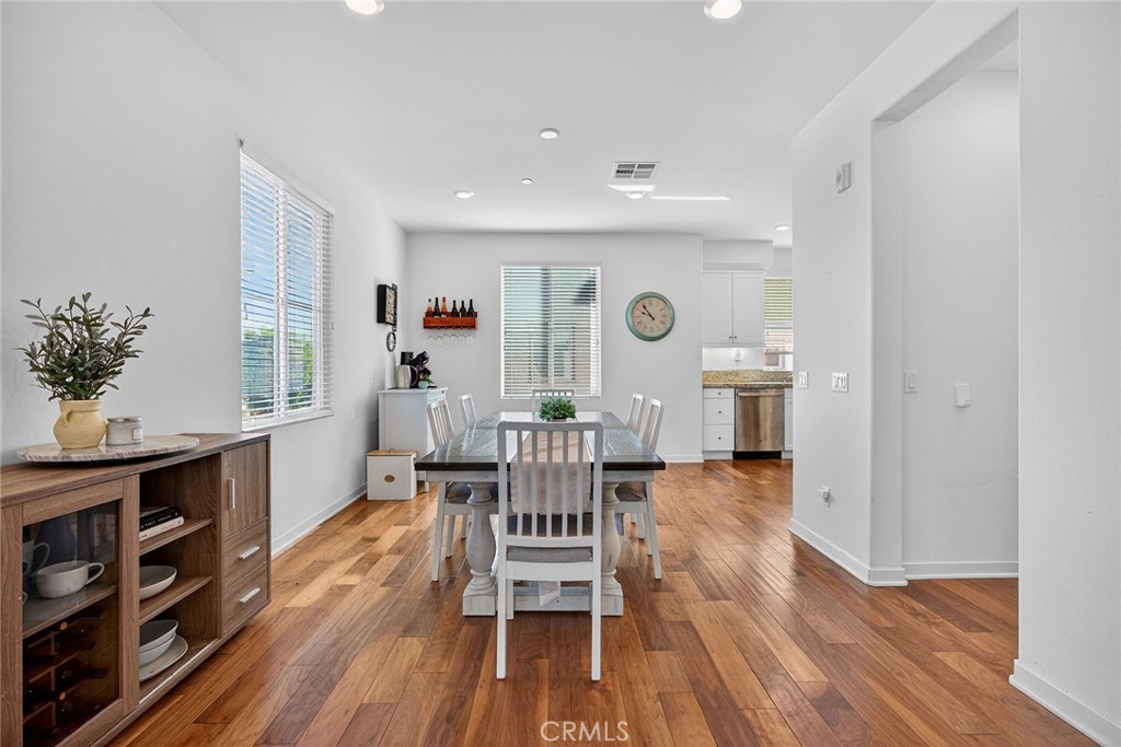 1617 E Lincoln