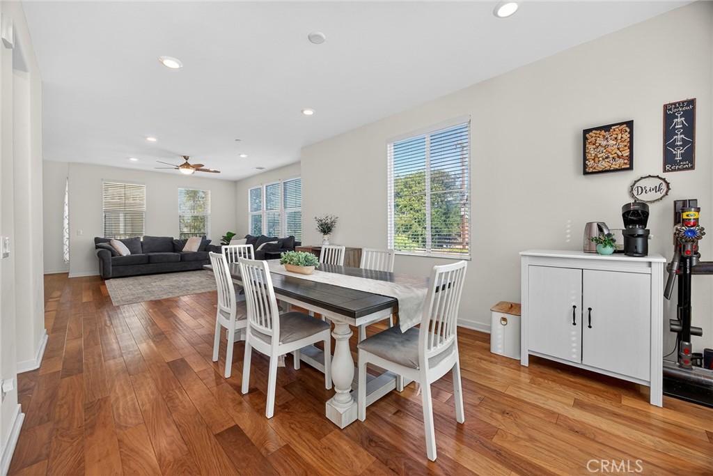 1617 E Lincoln