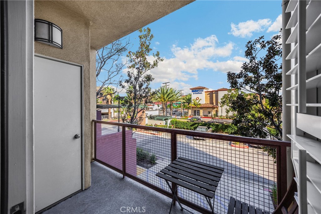 12842 Palm Street 111
