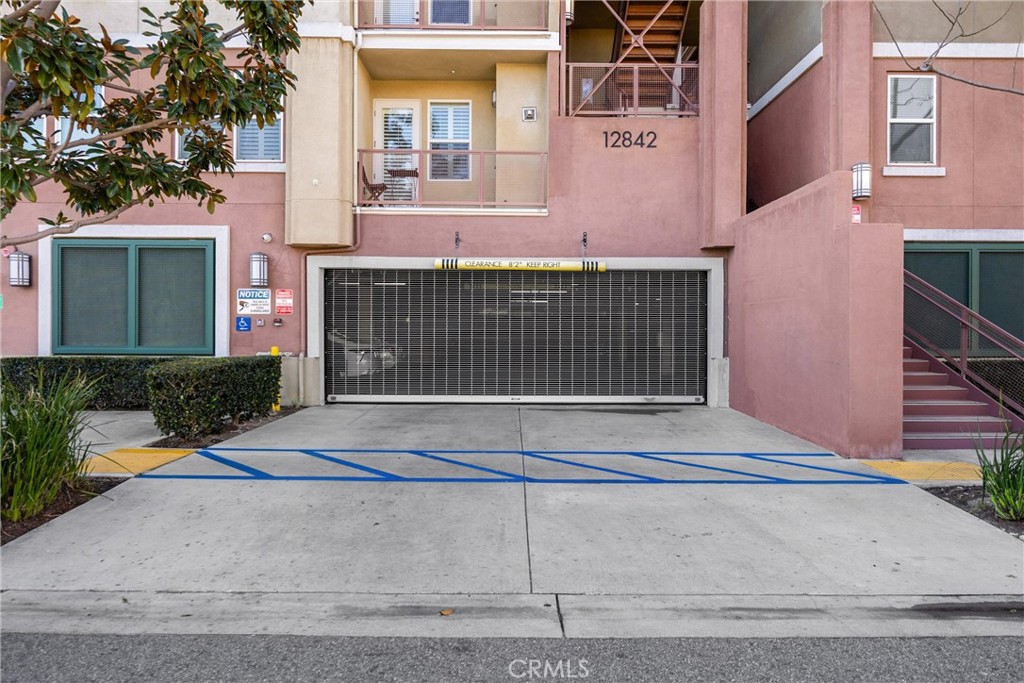 12842 Palm Street 111