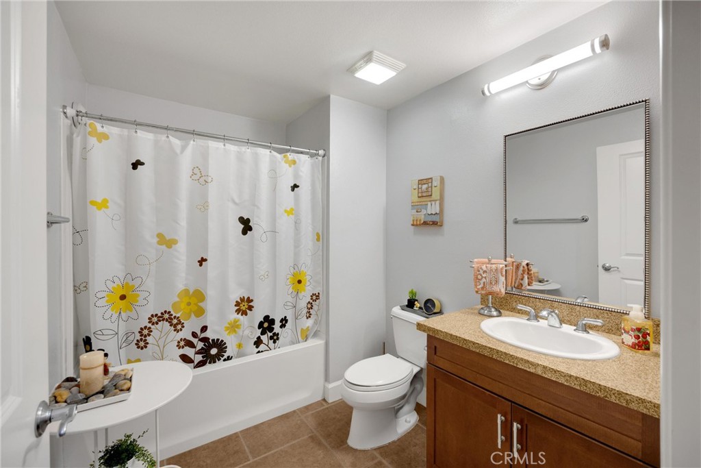12842 Palm Street 111