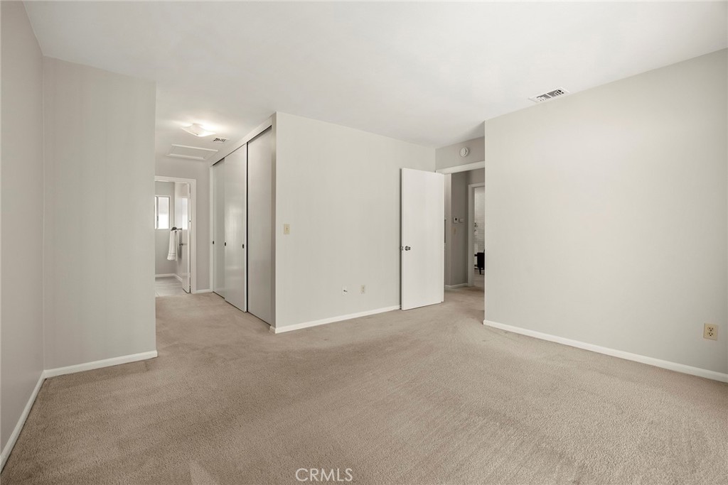 1330 Victoria C