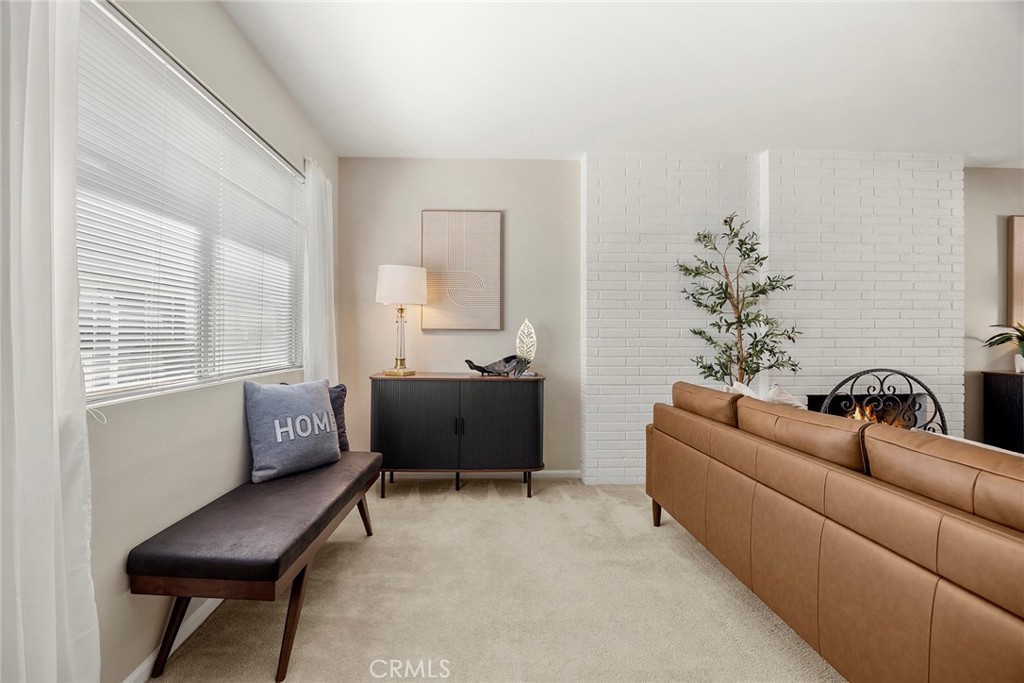1330 Victoria C