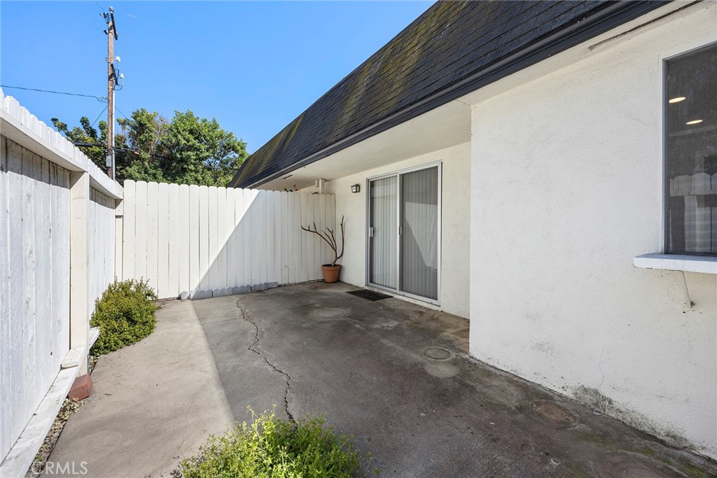 1330 Victoria C