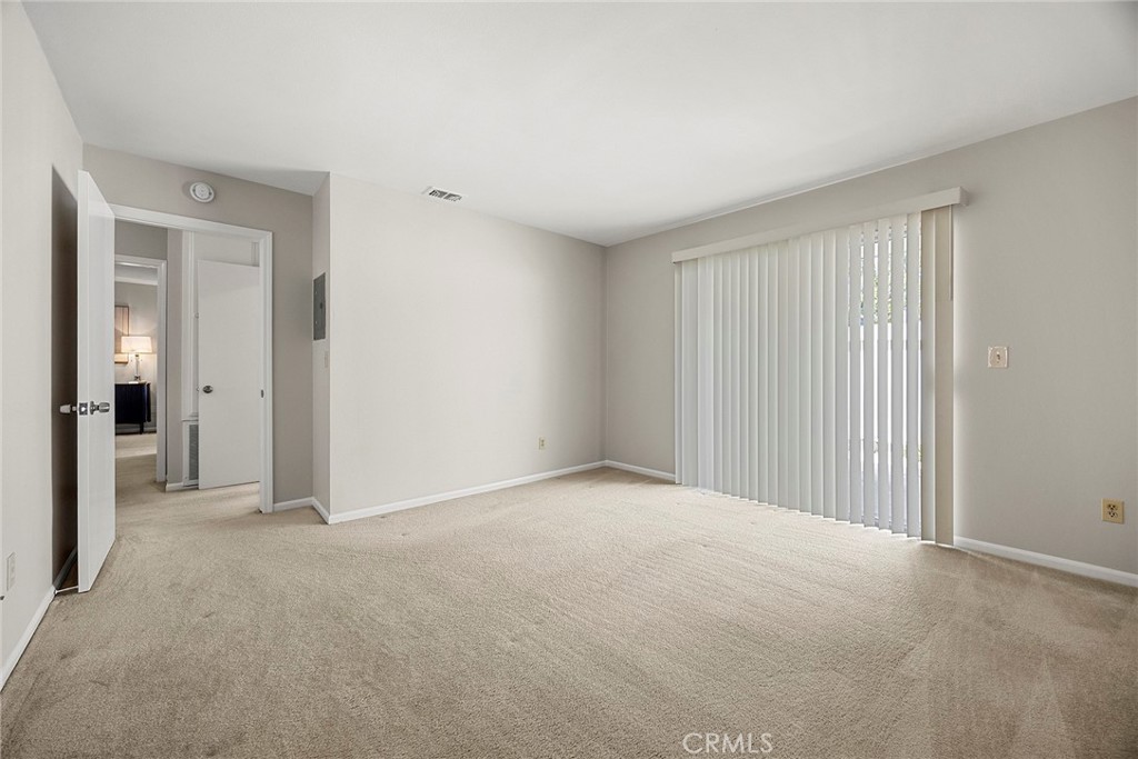 1330 Victoria C