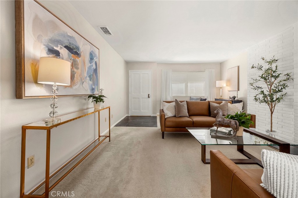 1330 Victoria C