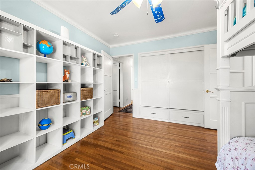 704 Grandview