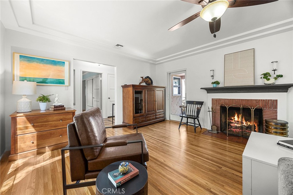 704 Grandview
