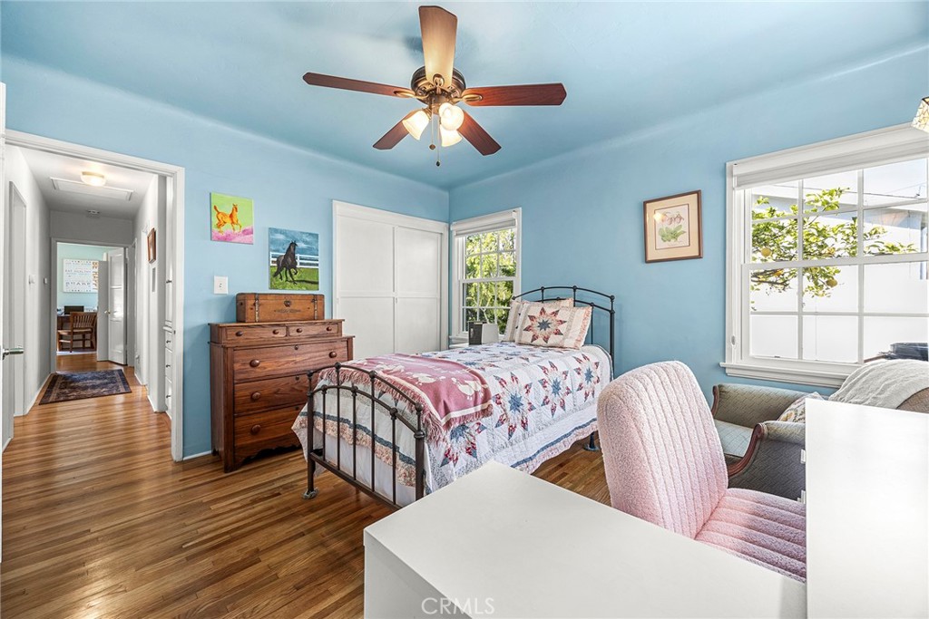 704 Grandview
