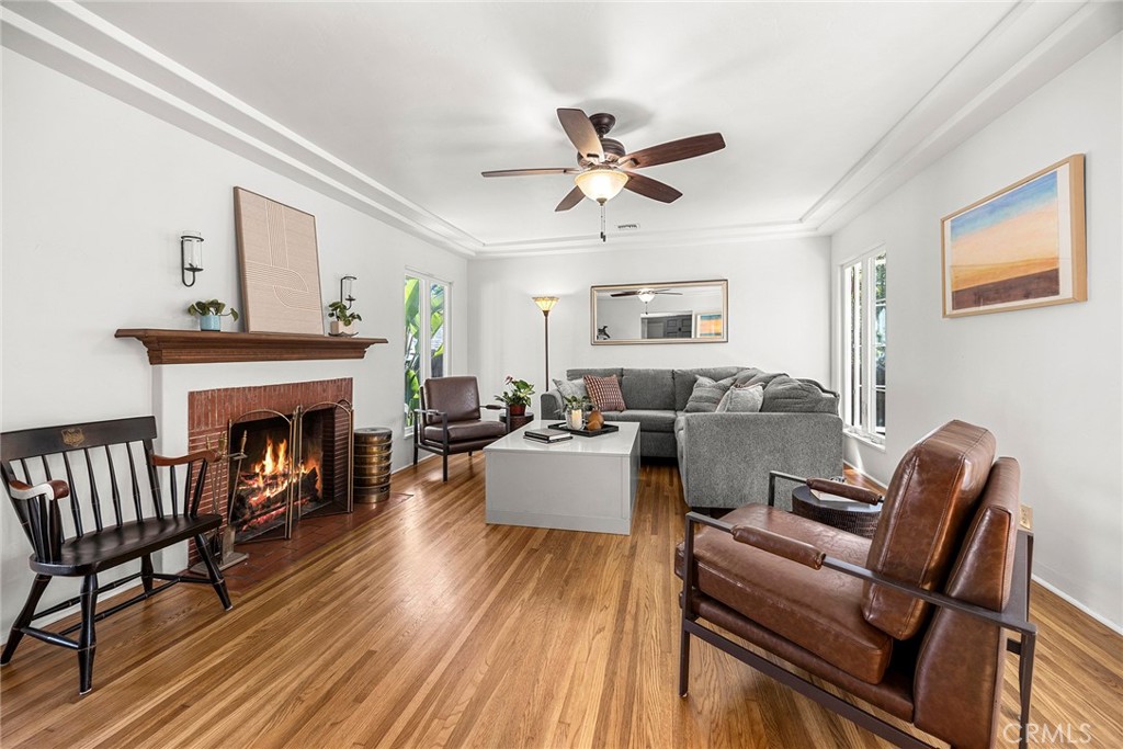 704 Grandview