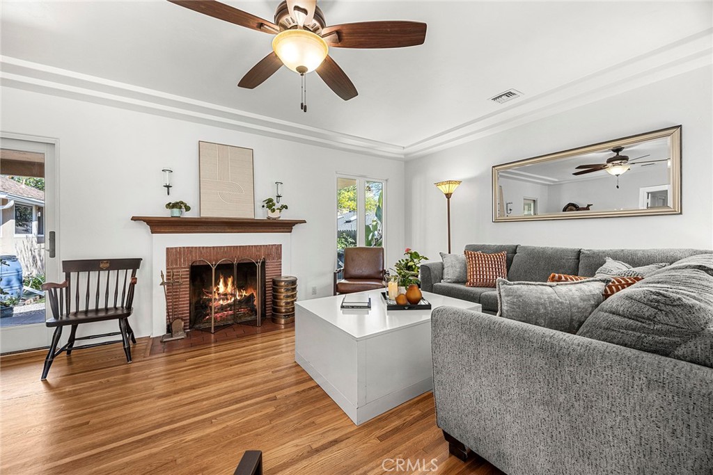 704 Grandview