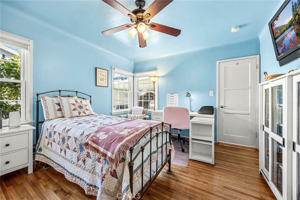 704 Grandview