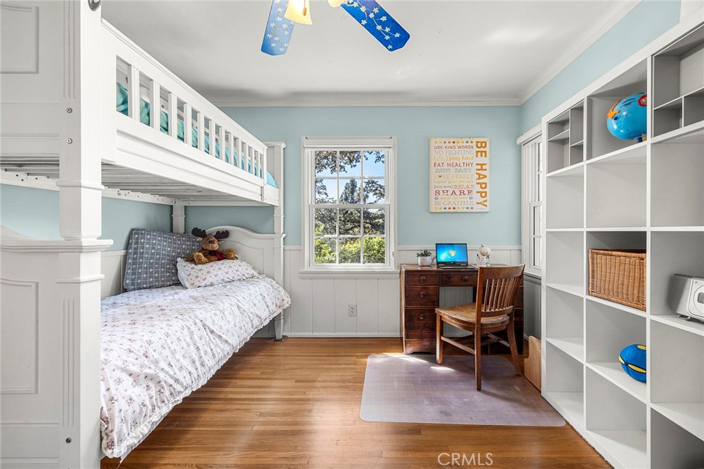 704 Grandview