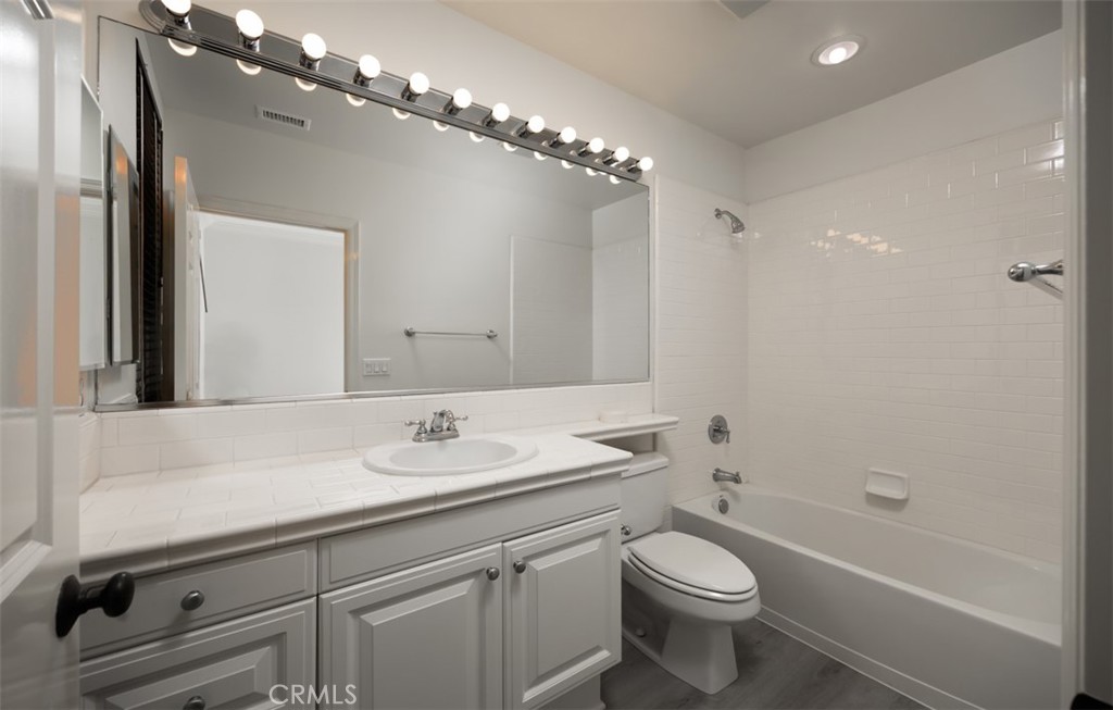 436 Tangerine Place