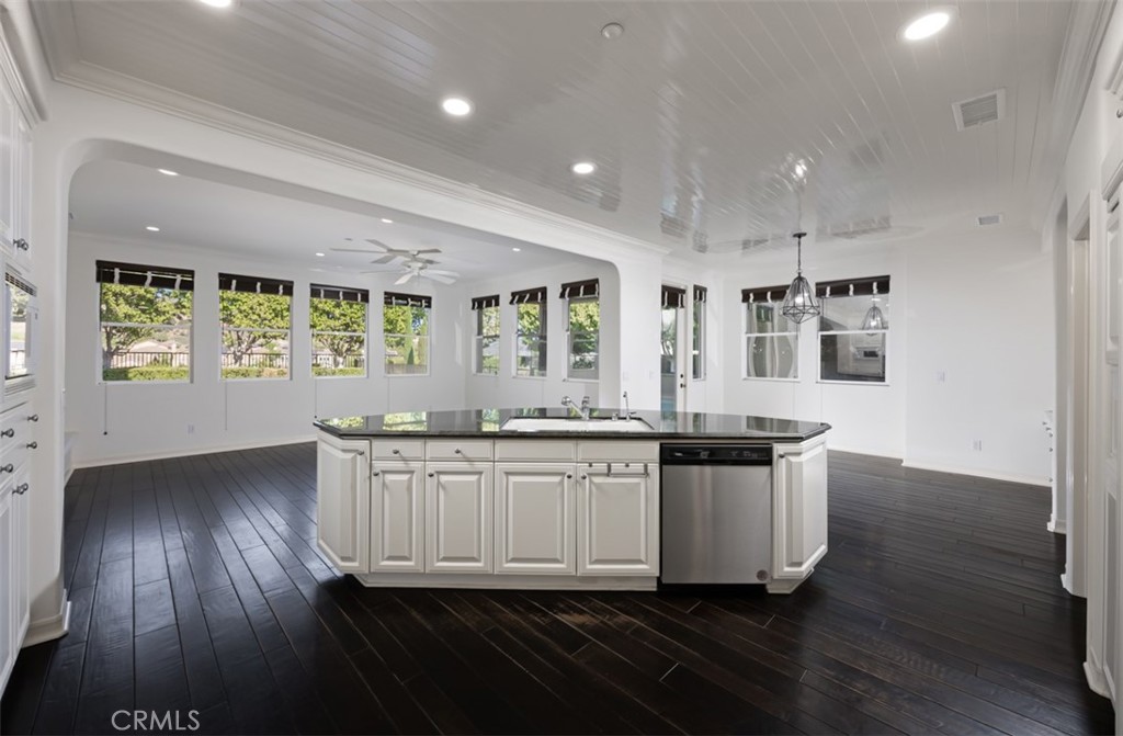 436 Tangerine Place