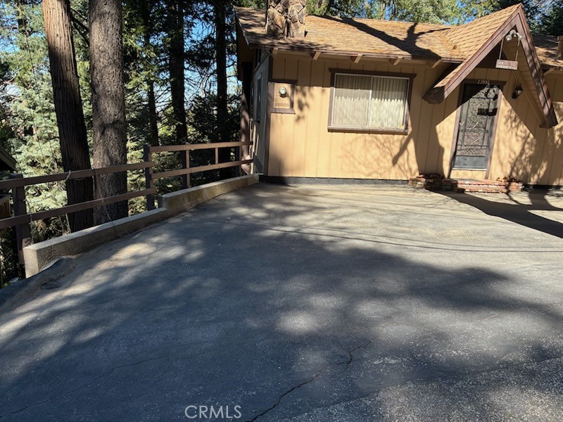 23992 Lakeview Dr.