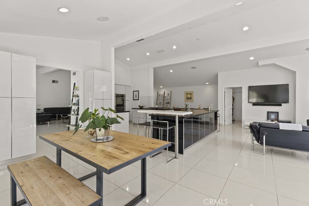 4060 Hickory Tree