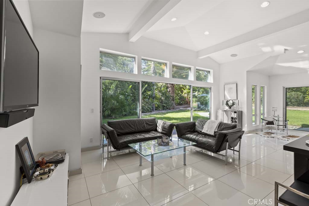4060 Hickory Tree