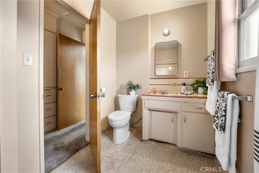 226 N Armel