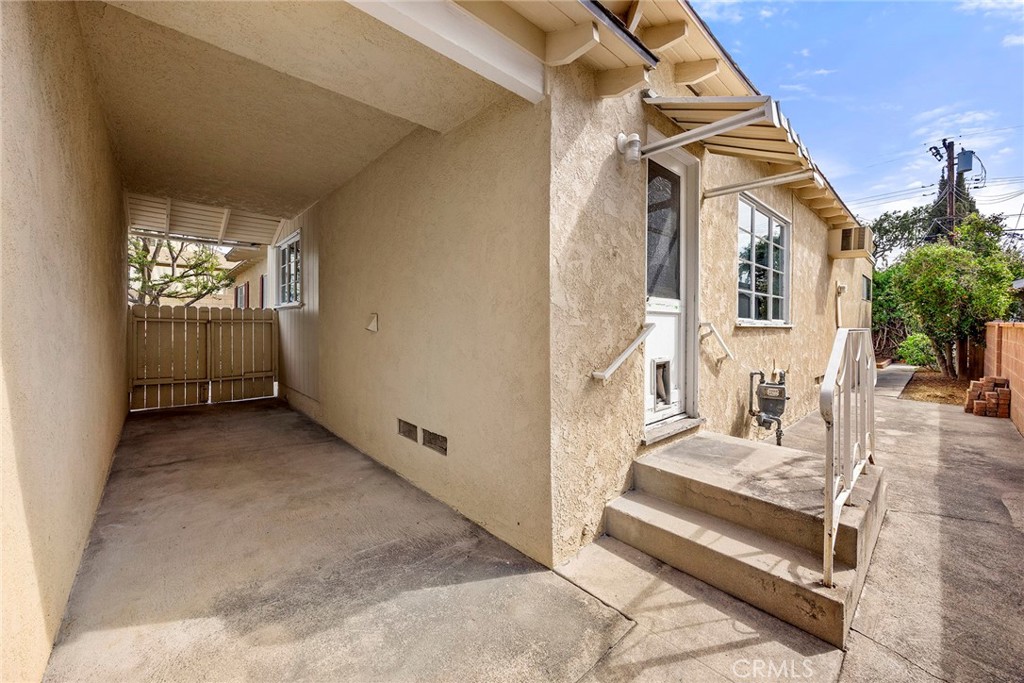 1018 Stanford Avenue