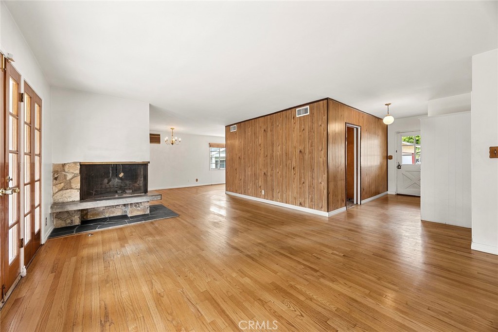 1018 Stanford Avenue