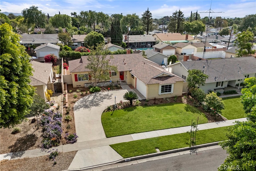 1018 Stanford Avenue