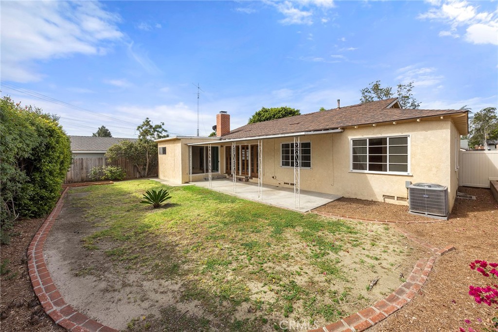 1018 Stanford Avenue