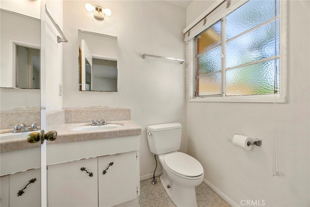 1018 Stanford Avenue