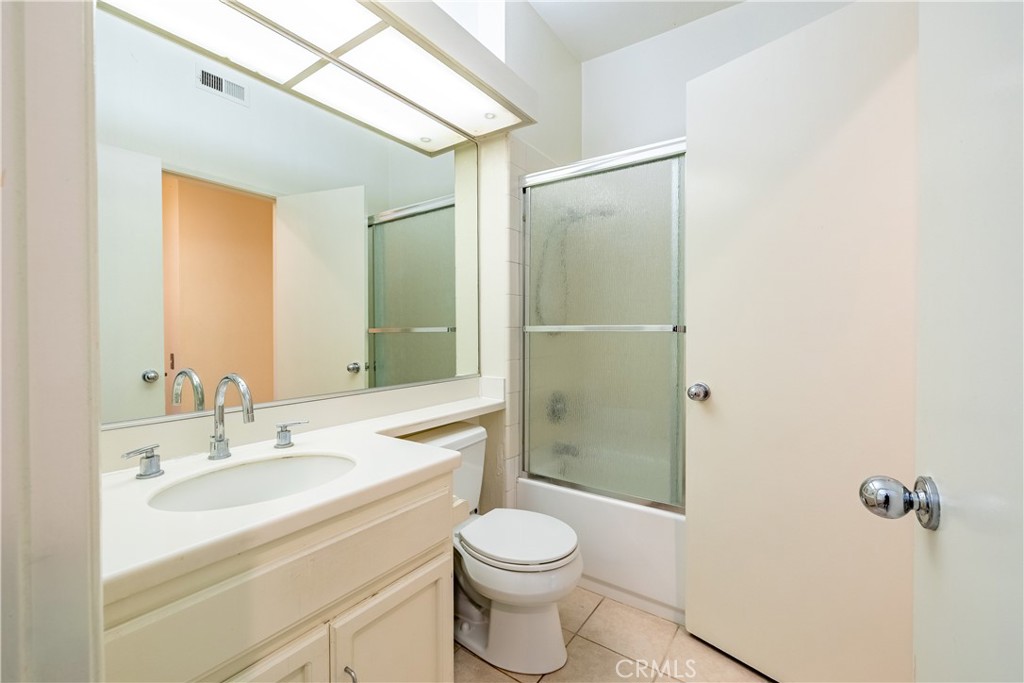 5744 E Creekside Avenue 60